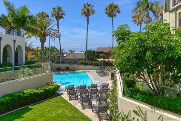 5440 LA JOLLA BLVD E103