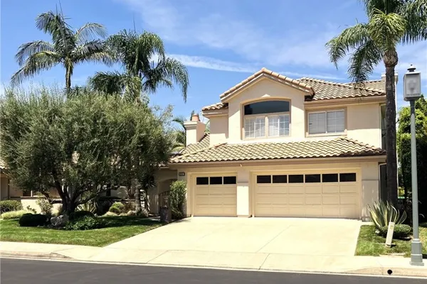 8331 E HILLSDALE DR