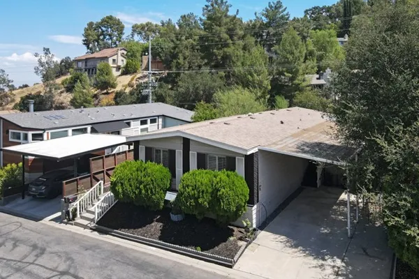 23777 MULHOLLAND HWY SPC 4