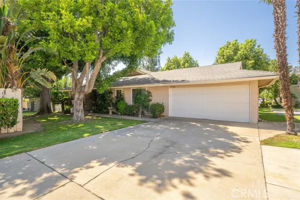 2549 COLLEGE LN