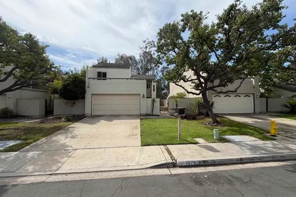 10781 PORTOBELO DR
