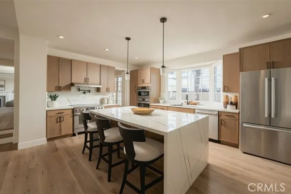 18 HILLSDALE DR 13