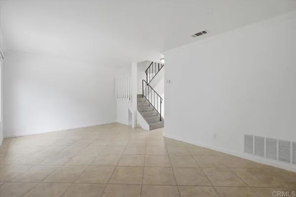 9457 CARLTON OAKS DR B