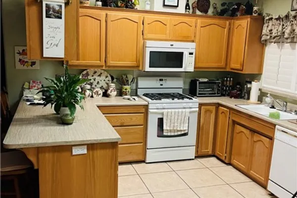 27600 ATLANTIC AVE SPC 429