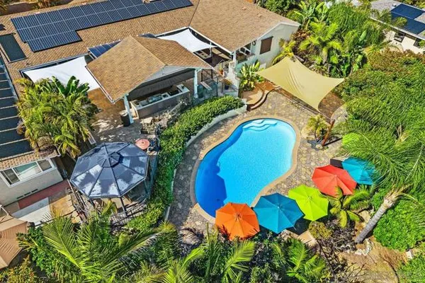 9865 EDGELAKE DR