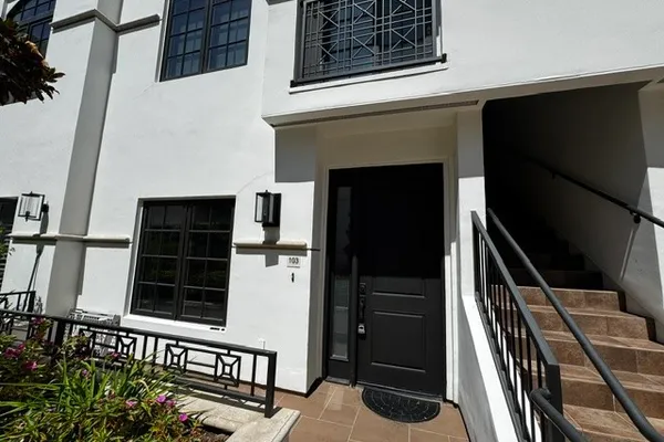 288 S OAKLAND AVE 103