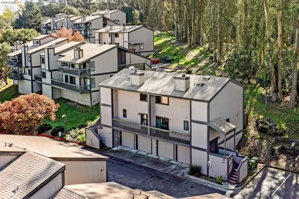 407 VISTA HEIGHTS RD