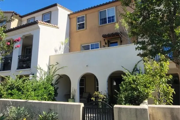 808 SANTA FE AVE C