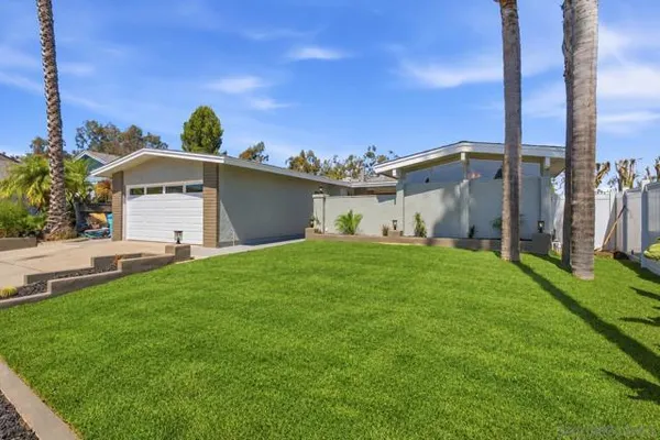 8782 MULVANEY DR