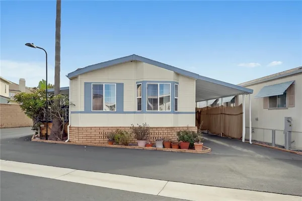 5200 HEIL AVE SPC 28
