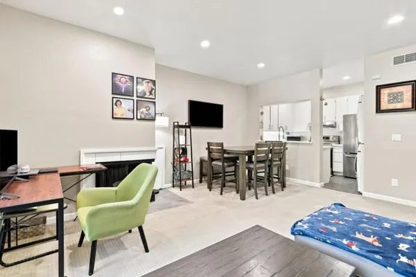 4671 ALBANY CIR 109