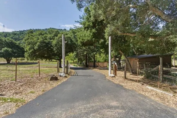 2555 SAN JUAN CANYON RD