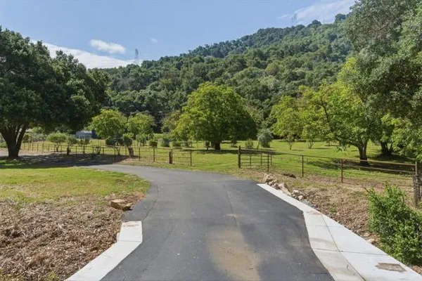 2555 SAN JUAN CANYON RD