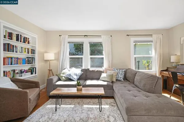 26 COOKE ST