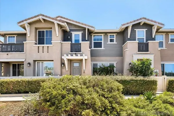 3316 CAMPO AZUL CT