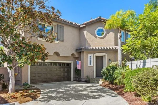 1689 ROBIN PL
