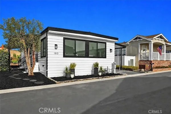 1245 W CIENEGA AVE SPC 183