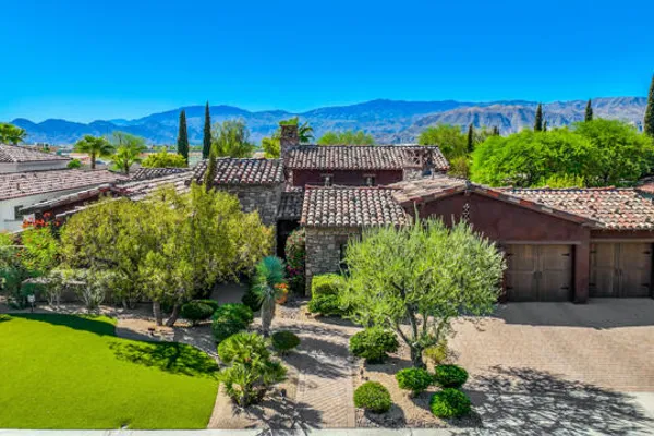 25 CASSIS CIR