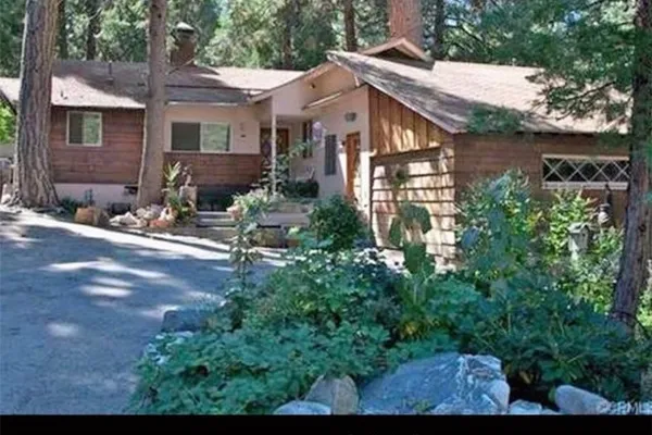 41071 VALLEY OF THE FALLS DR