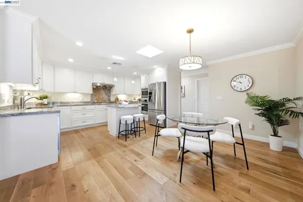 2122 WILMINGTON DR
