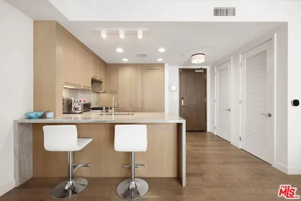1755 OCEAN AVE 608