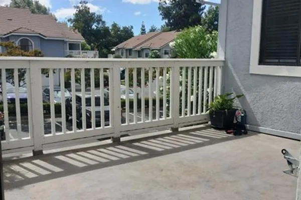 2549 YERBA HILLS CT