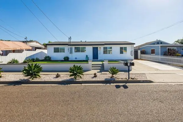 1420 SAN SIMEON ST