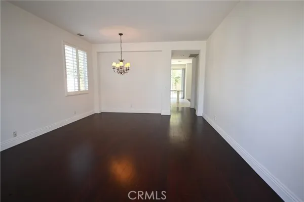 37 AMORET DR