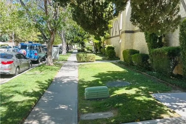 1340 W AVE J4