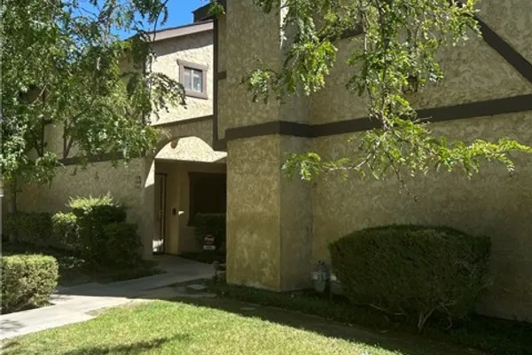 1340 W AVE J4