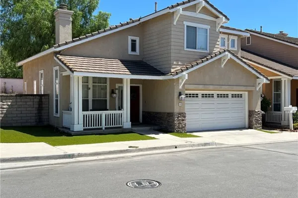 12 WILLOWBROOK LN