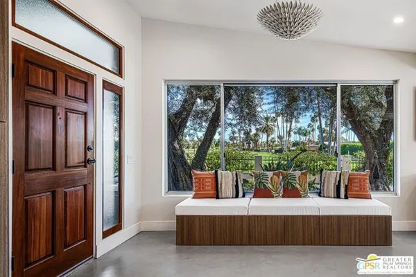 5155 E BOBOLINK LN