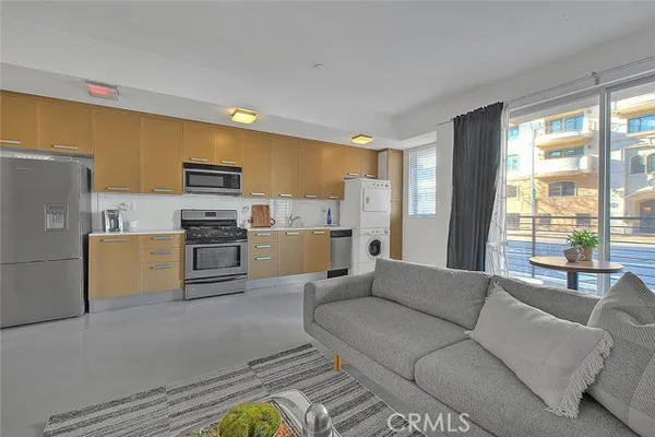 217 S MARENGO AVE 110