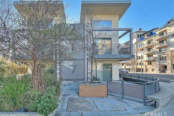 217 S MARENGO AVE 110
