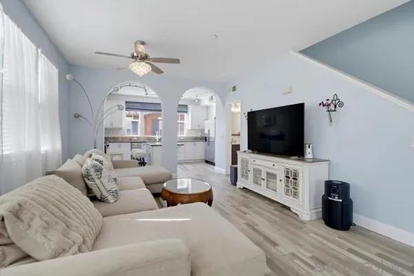 10160 BRIGHTWOOD LN 1