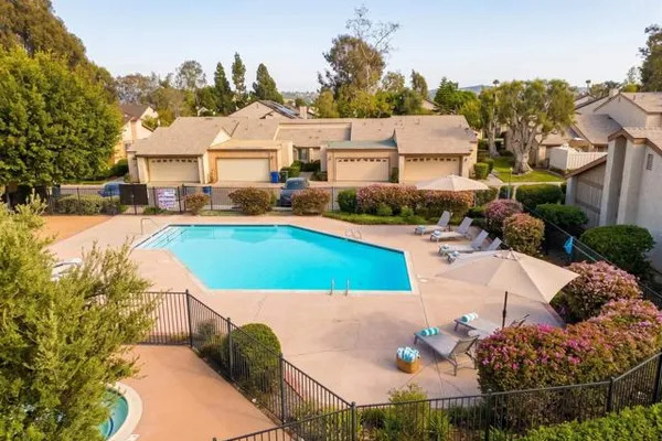 4933 CAMINO DAVID