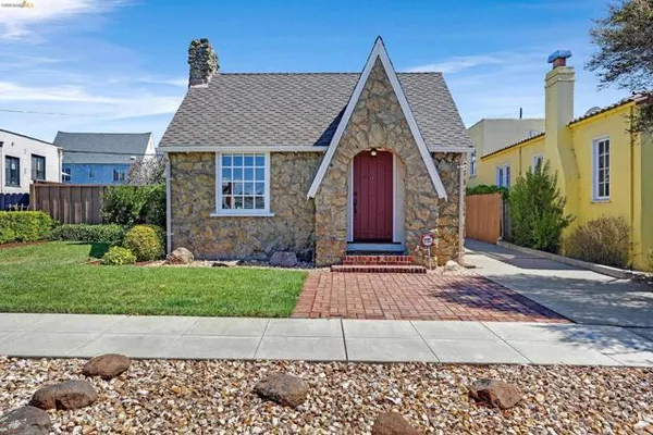 458 KEY BLVD