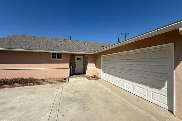 324 S BROOKSHIRE AVE