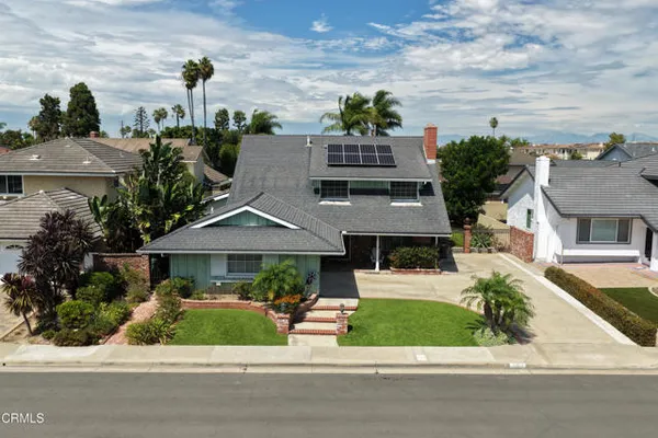10081 BEVERLY DR