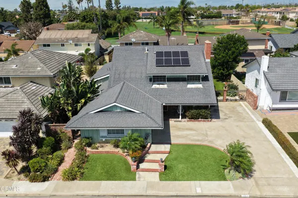 10081 BEVERLY DR