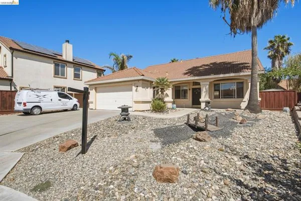 2419 IMPERIAL CT