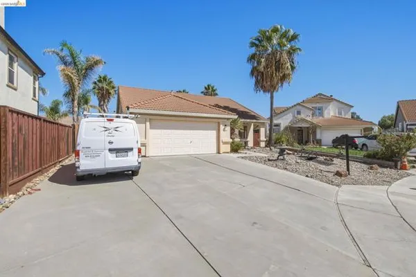 2419 IMPERIAL CT