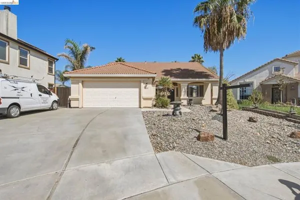 2419 IMPERIAL CT