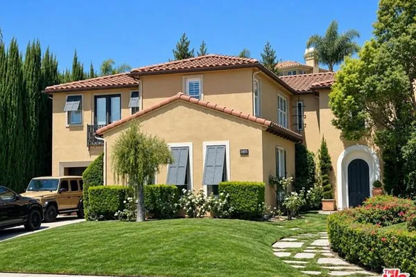 26835 MONT CALABASAS DR