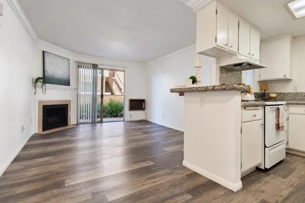 210 WOODLAND PKWY 135