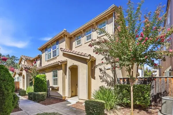 133 PALOMINO PL