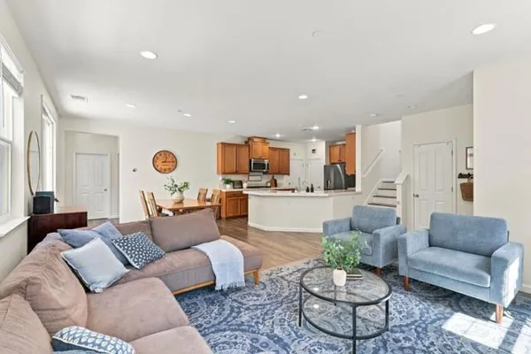 133 PALOMINO PL
