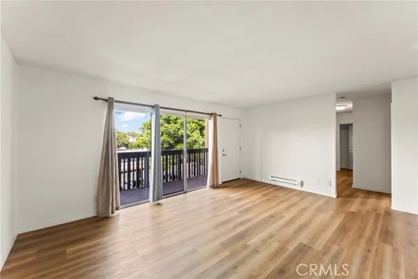 23308 MARIGOLD AVE V-201