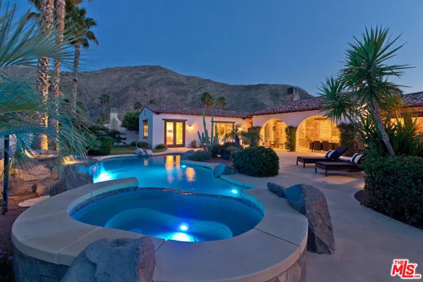 1062 BELLA VISTA