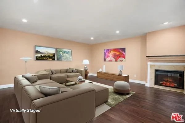 5845 DOVERWOOD DR 106
